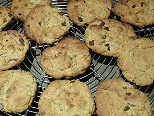 Cookies à l'américaine, au beurre de cacahuète et pépites de chocolat