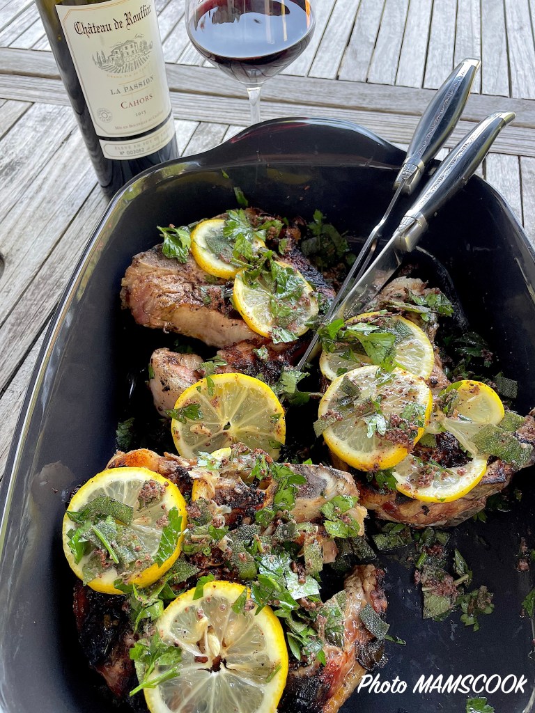 Côtes de veau marinées aux anchois au barbecue