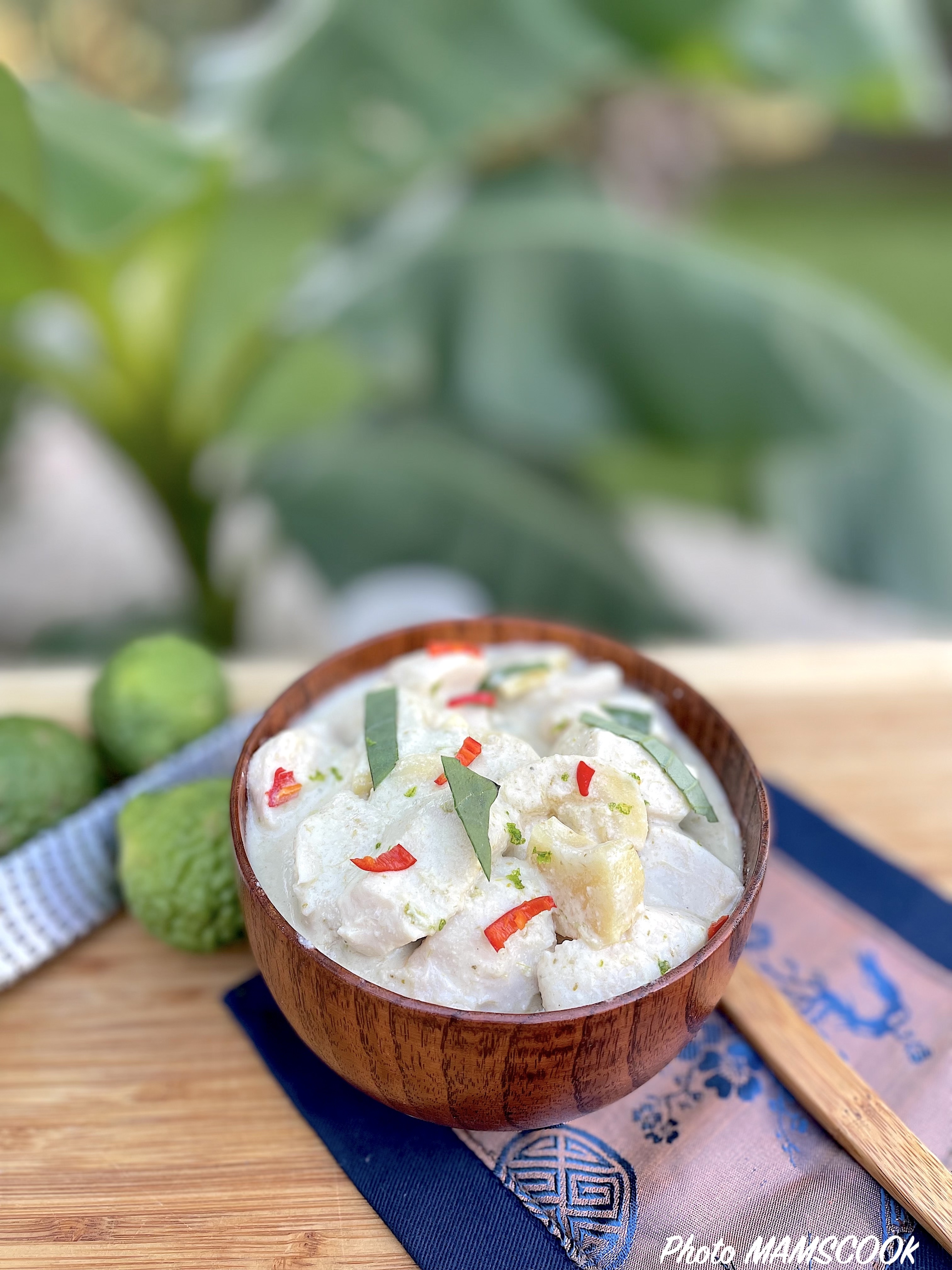 Curry Thaï de poulet au combava