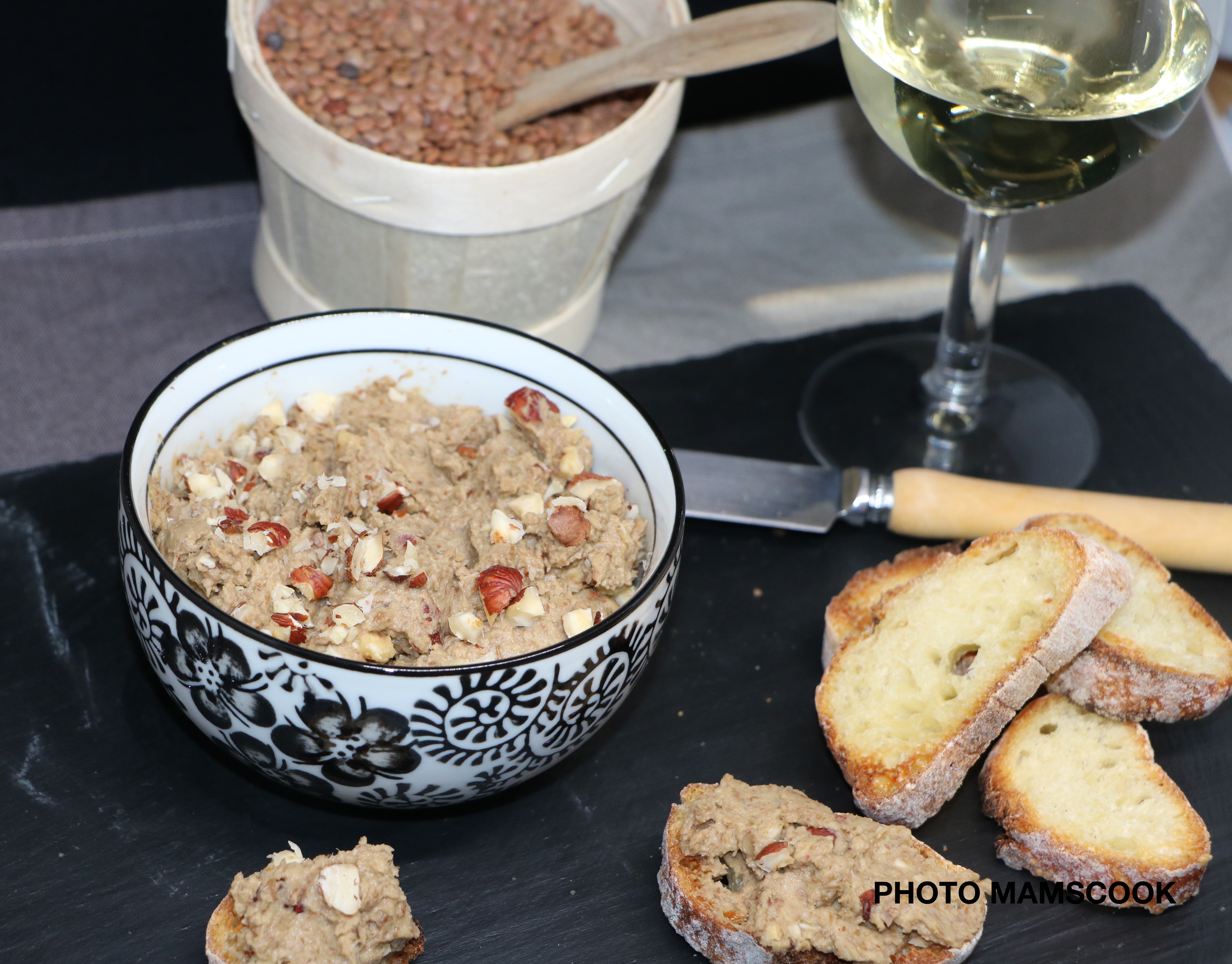 Dip vegan de lentilles blondes aux épices