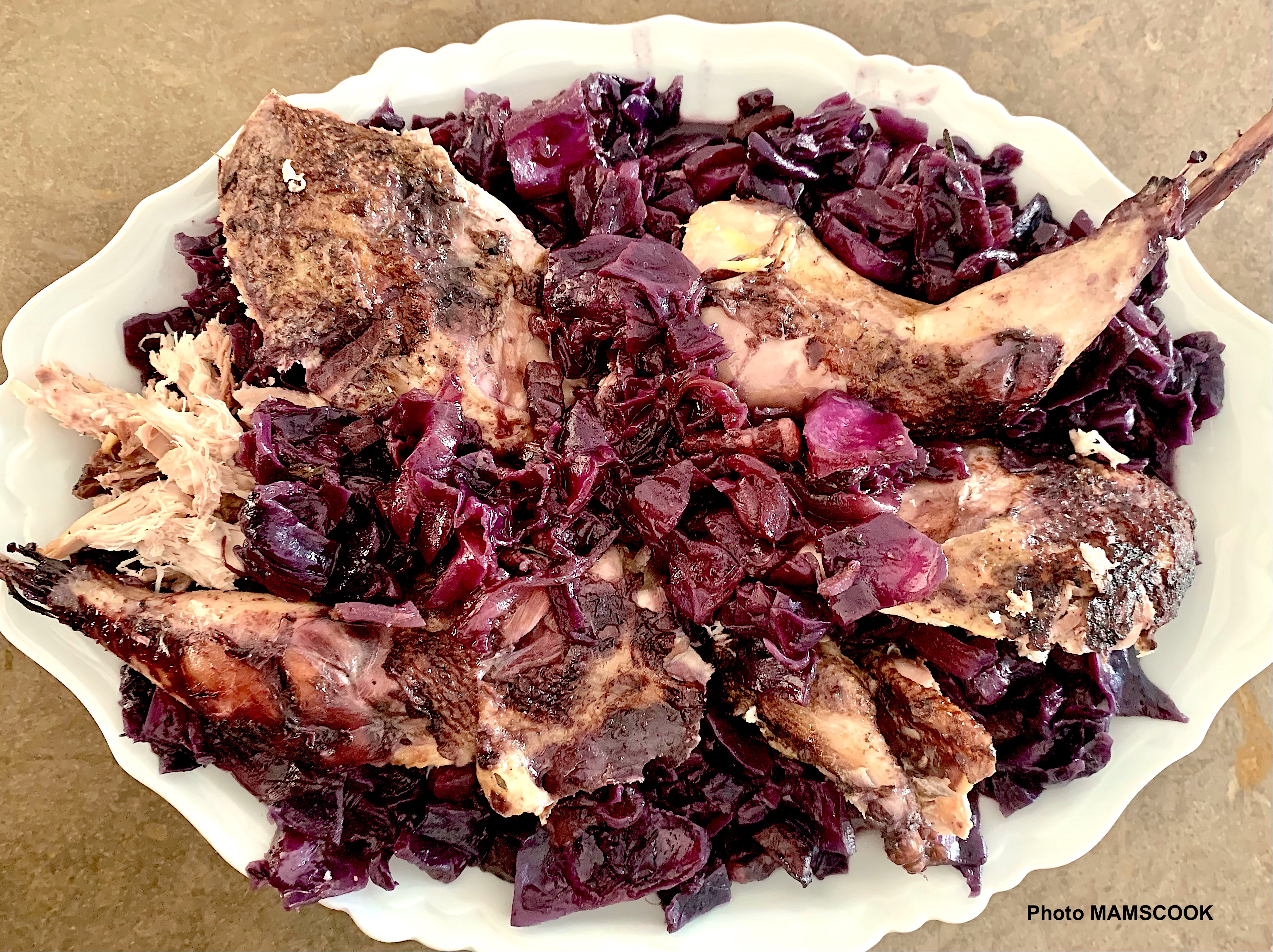 Faisan au chou rouge et aux lardons