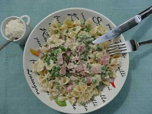 Farfalle au Jambon et Petits Pois