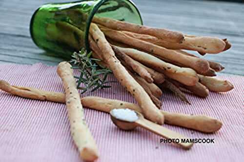 Grissini ou Gressins au romarin et à la fleur de sel