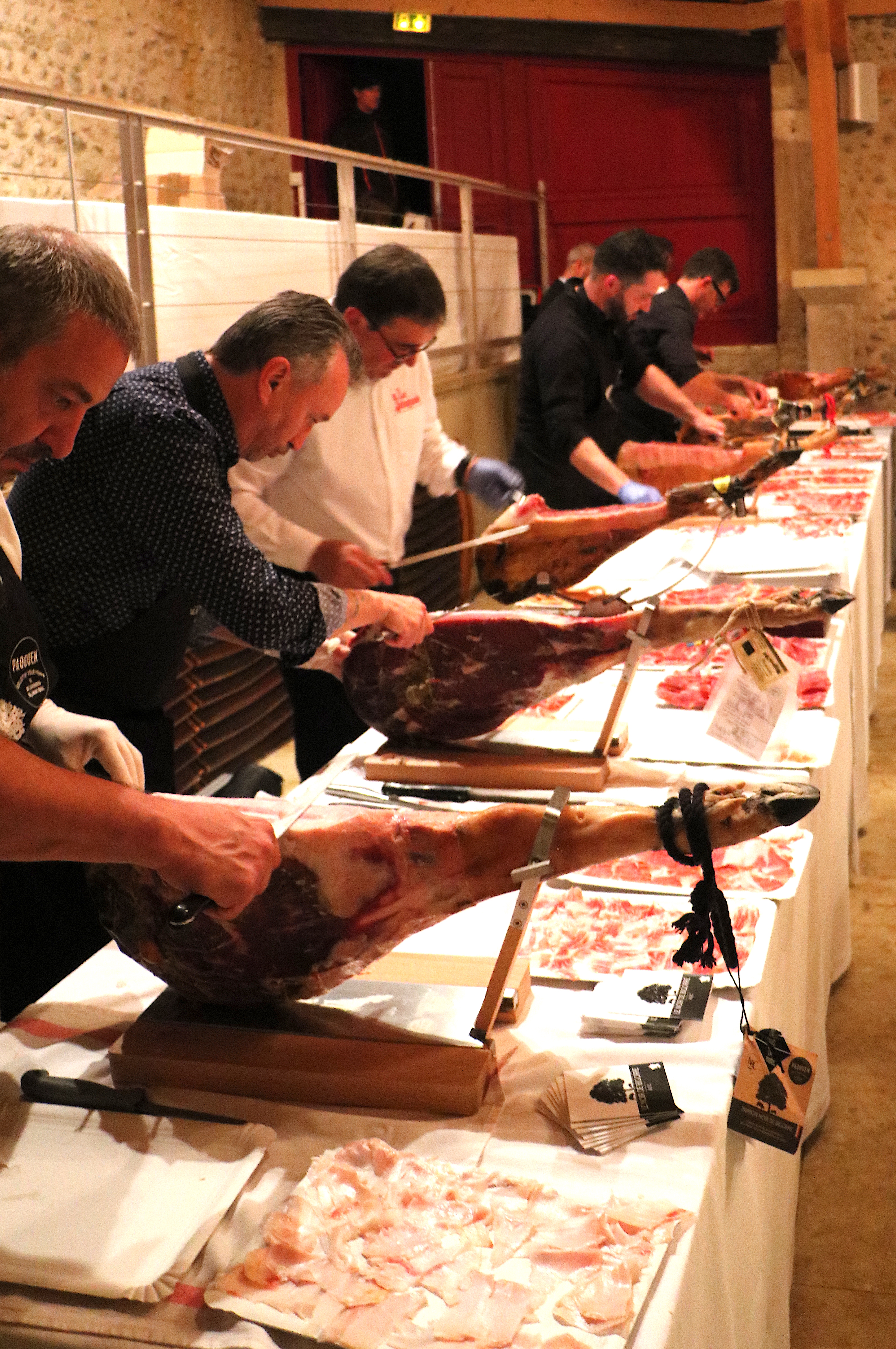 J'ai fait partie du jury lors du rendez-vous des icônes des meilleurs jambons du monde, à château Montus!