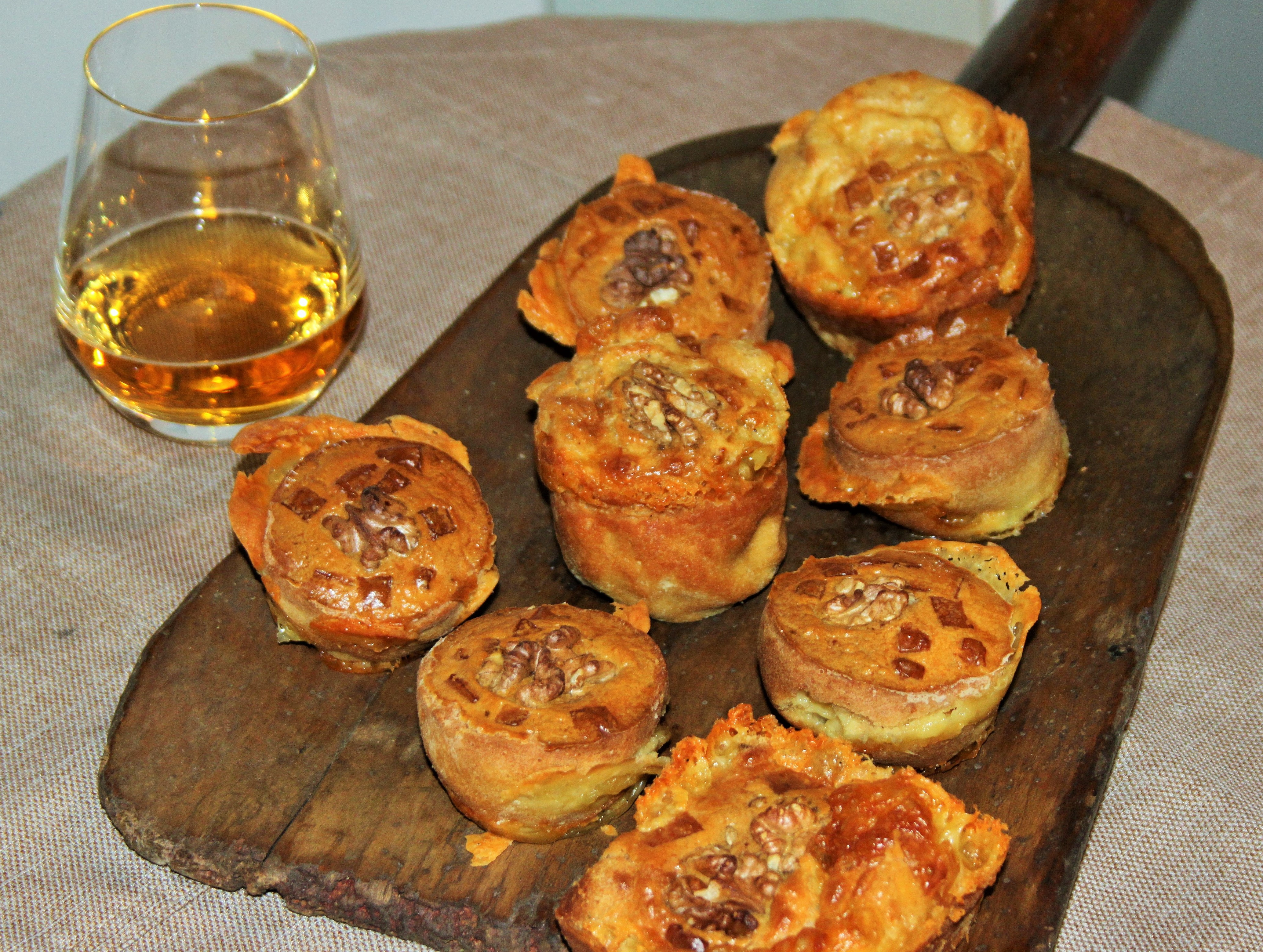 Muffins au Livarot, aux noix et au cidre