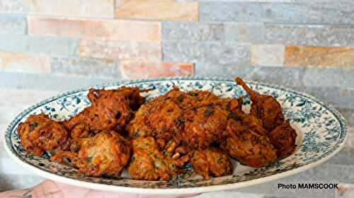 Pakoras encore appelés Bhadias ou Bajjis à la farine de lentilles, ou plus simplement beignets de légumes indiens!
