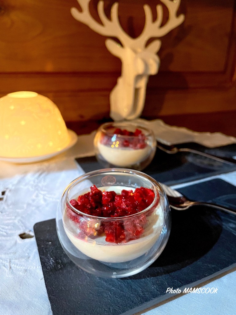 Panna cotta au foie gras et son écrasée de framboises au piment d'Espelette