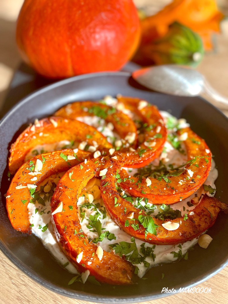 Potimarron rôti et sauce au yaourt épicée au zaatar