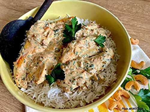 Poulet sauté aux noix de cajou et au lait de coco