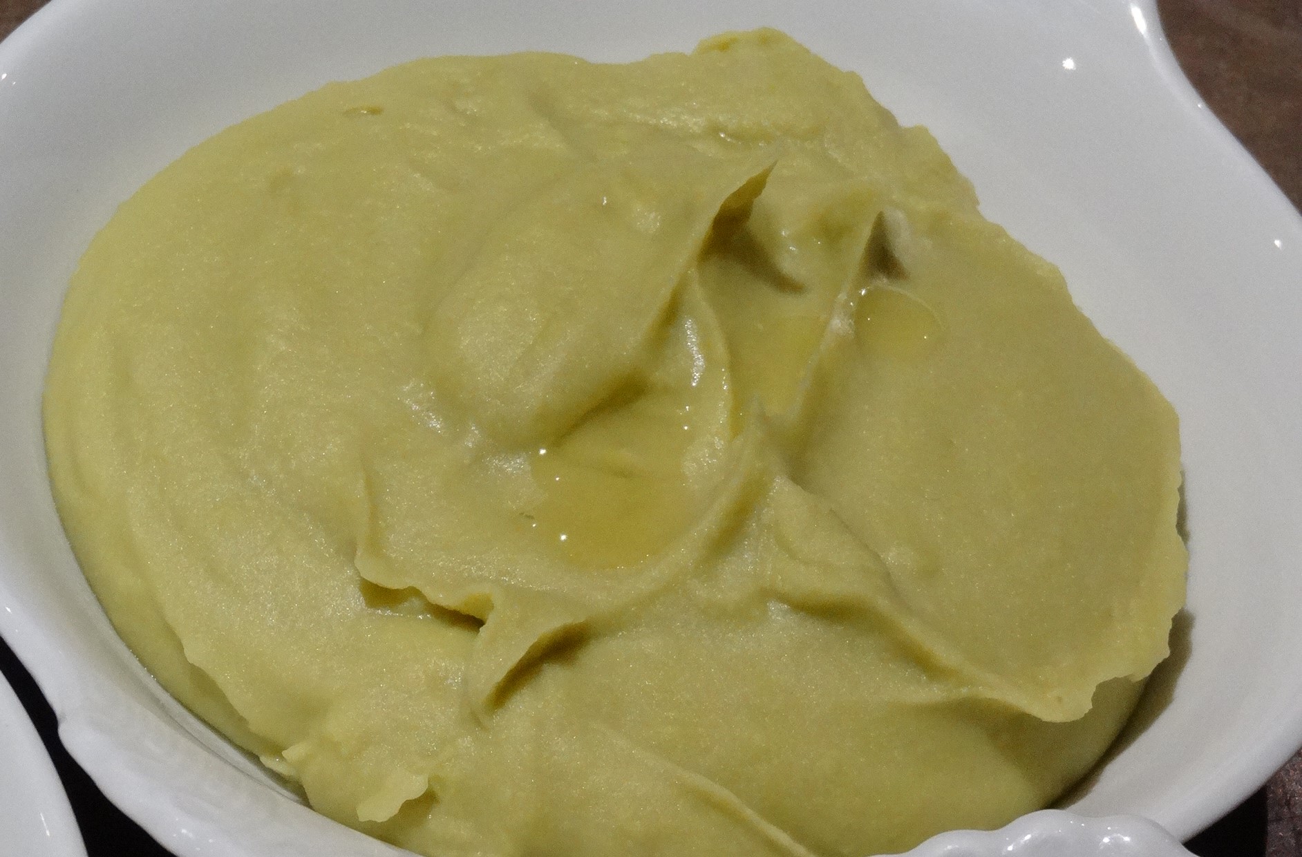 Purée de pois cassés à l'huile de noisettes