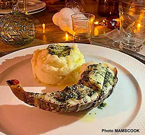 Queues de langoustes rôties au beurre d'ail et basilic