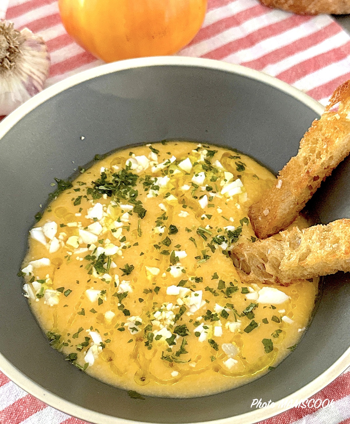 Salmorejo jaune soleil