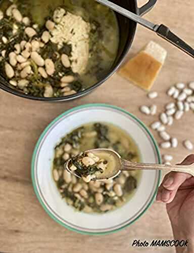 Soupe de haricots aux croutes de parmesan