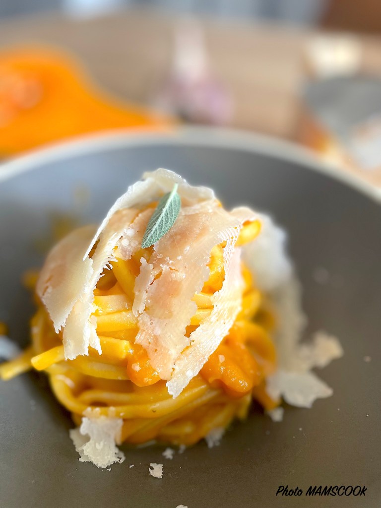 Spaghetti au butternut et à l'ail violet de Cadours rôti