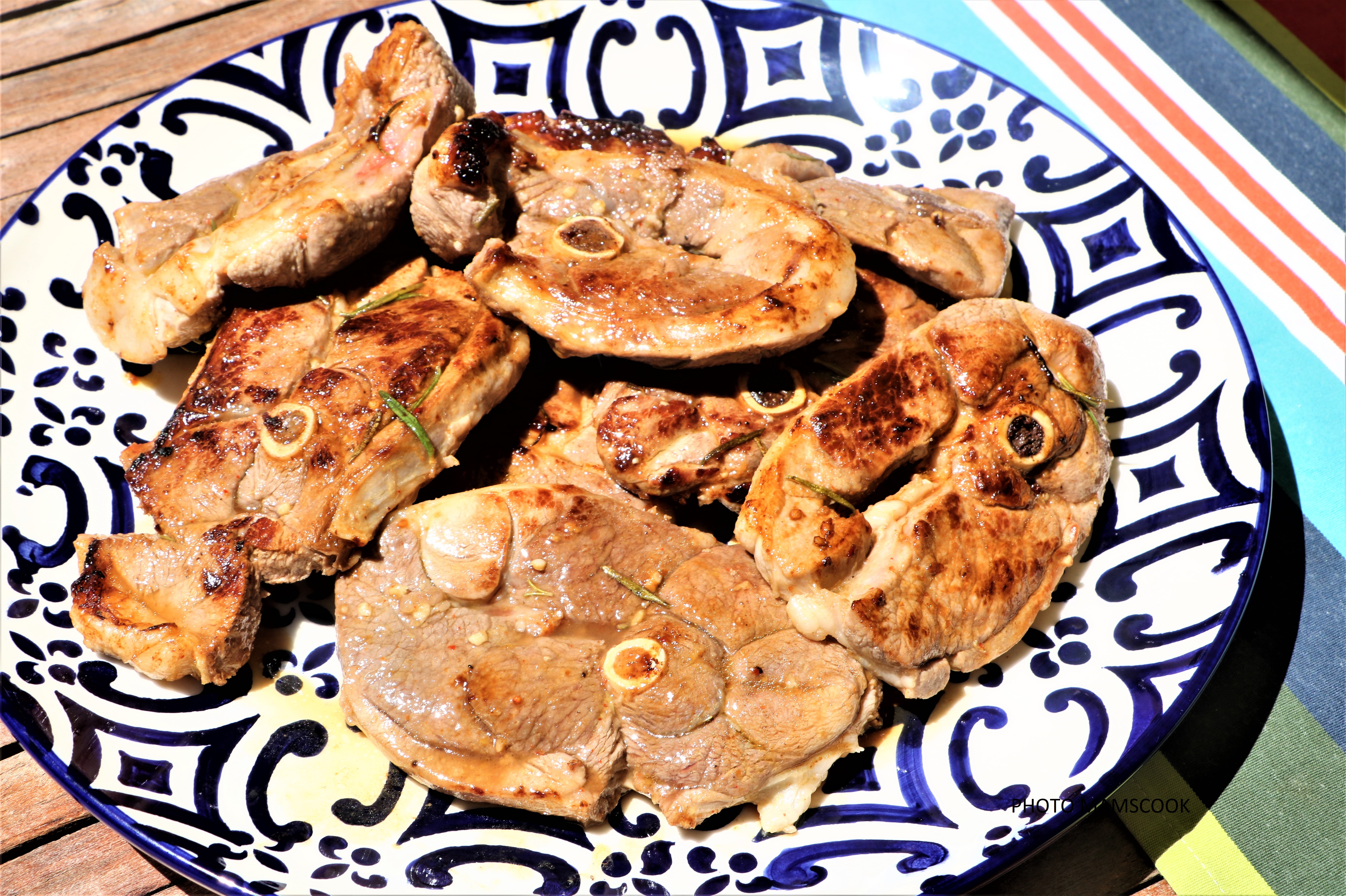 Tranches de gigot à la plancha, marinade au citron et au romarin