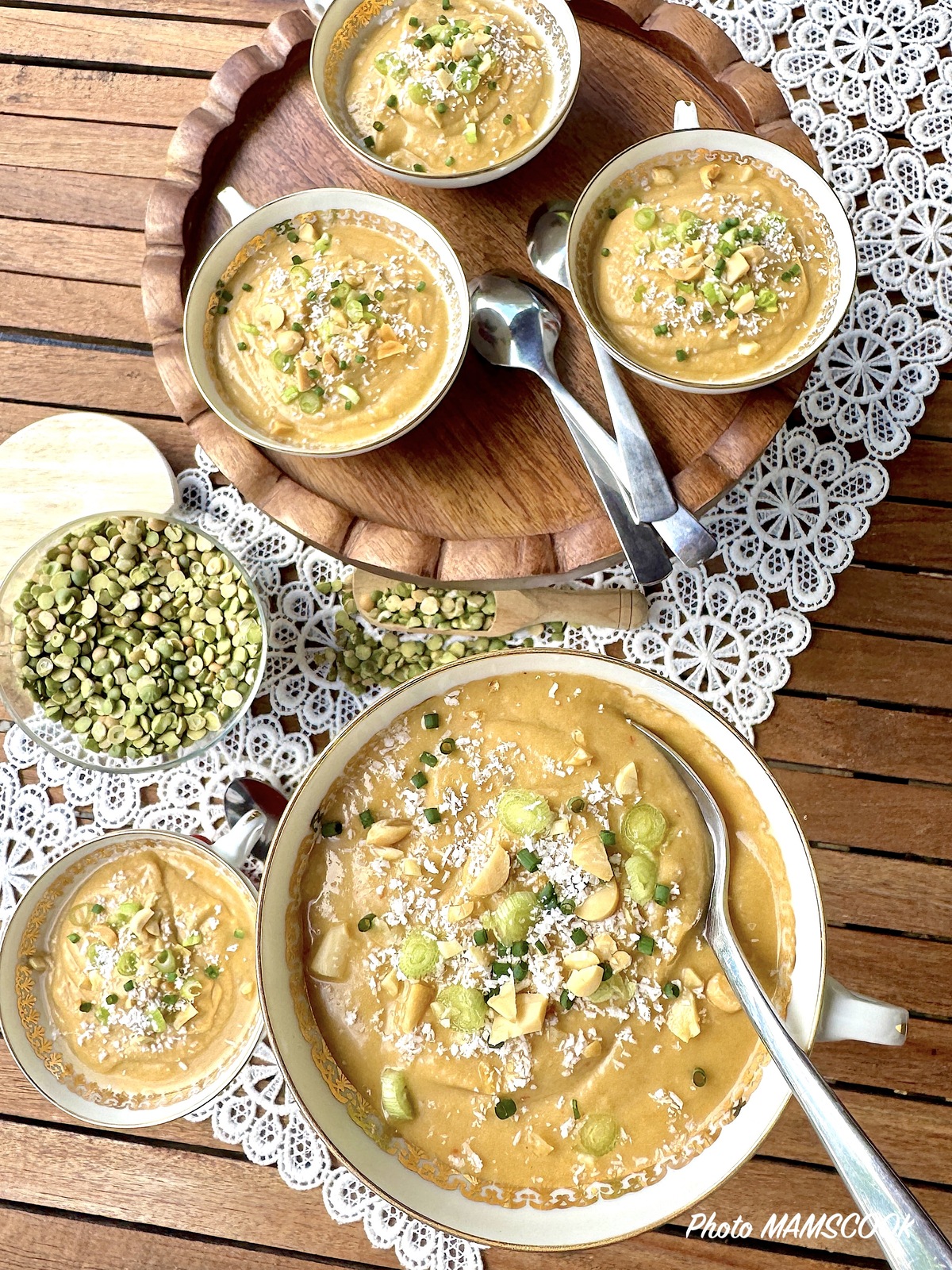 Velouté de pois cassés aux épices et lait de coco, glacé ou pas!