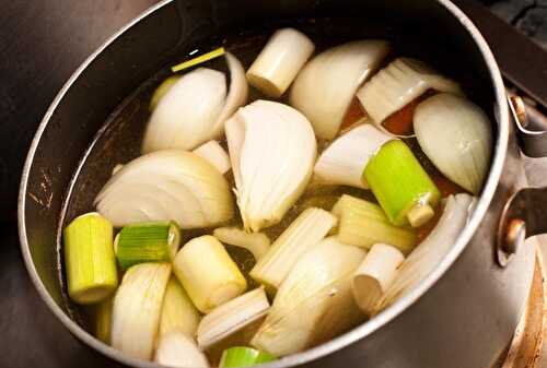 Bouillon de légumes maison : recette saine et facile