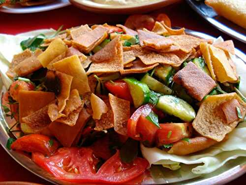 Comment faire de la salade fattouche