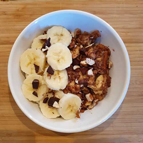 Œufs brouillés à la banane et chocolat (234 kcal)