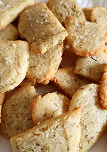 Petits biscuits au romarin et à l'huile d'olive (242 Kcal)