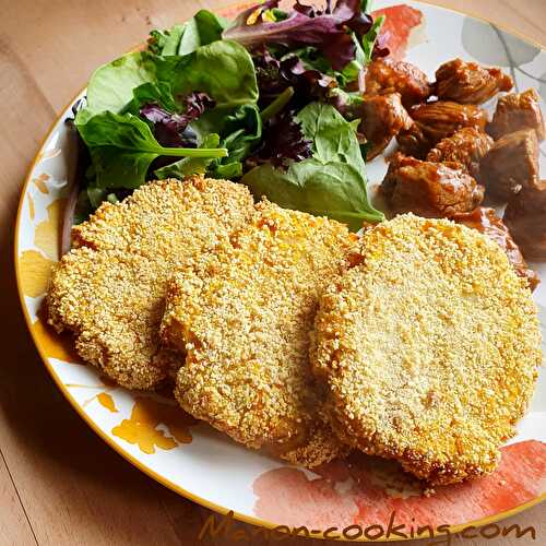 Croquettes de pommes de terre et carottes accompagnées de bœuf mariné à la sauce BBQ (677 Kcal)