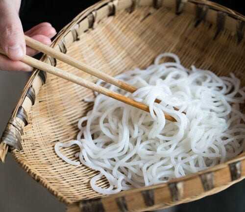 Les nouilles de riz : origines et comment les cuisiner ?