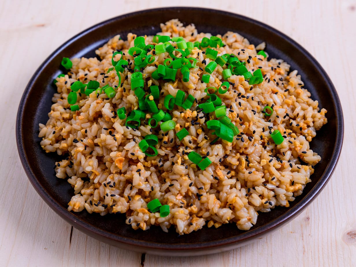 Riz à l'ail frit