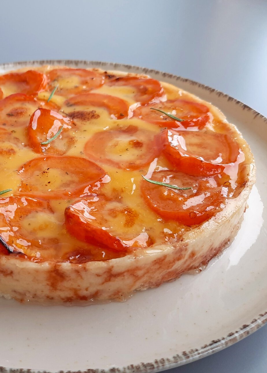 Clafoutis sans gluten à l’abricot et au romarin