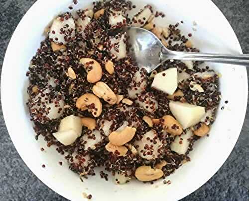 Salade de quinoa à la poire et aux noix de cajou