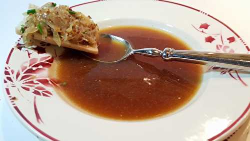 Consommé d’oignon brûlé