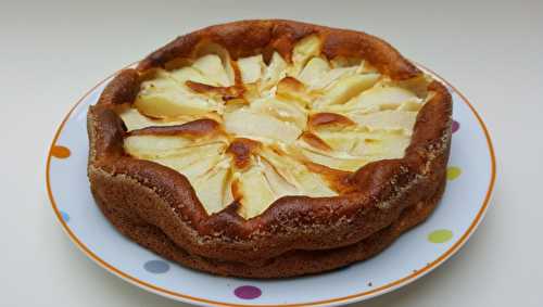 Gâteau au yaourt grec et aux poires