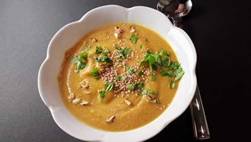 Potage de chou-fleur au curcuma