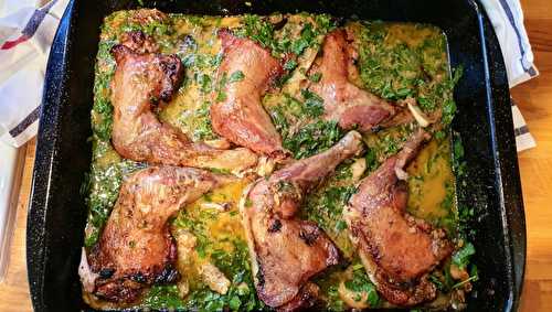 Poulet rôti de Yotam Ottolenghi à l'ail et au poivre vert