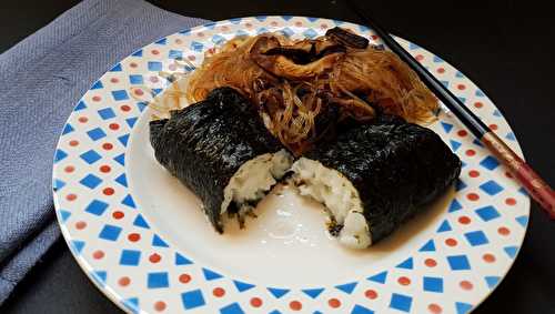 Rouleaux de poisson en feuilles de nori