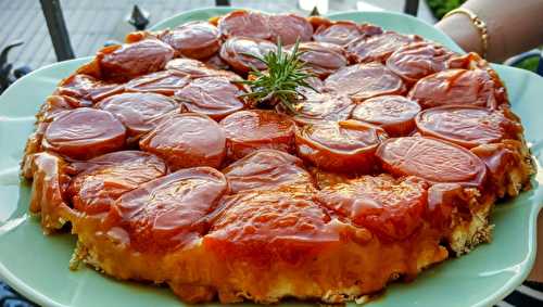 Tarte tatin d'abricots au romarin