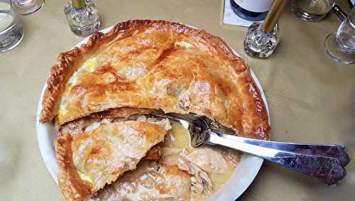 Tourtière de poularde aux girolles