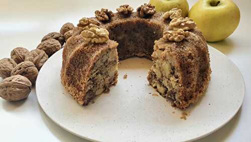 Gâteau aux noix et aux pommes