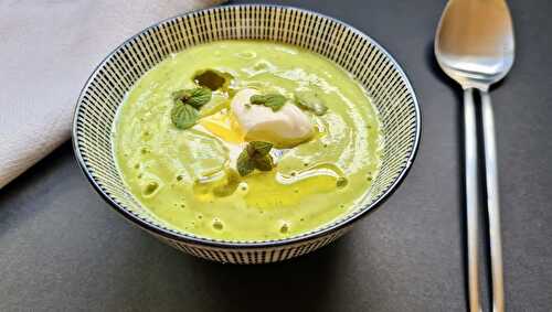 Velouté froid de courgettes et d'avocat