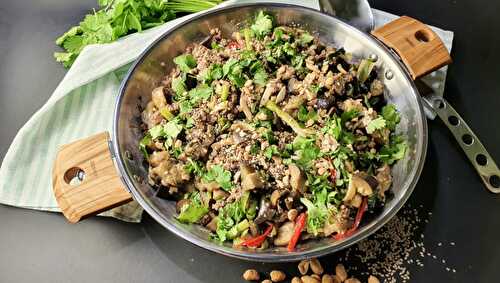 Porc sauté aux aubergines, cébettes et gingembre