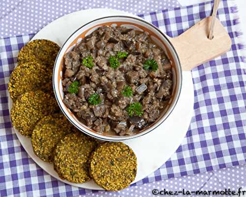 Compotée d’aubergines aux câpres et galettes de millet