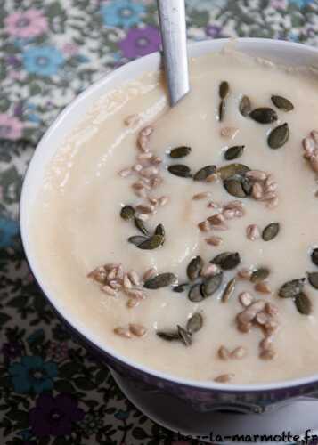 Soupe de chou-fleur et navet au fromage frais