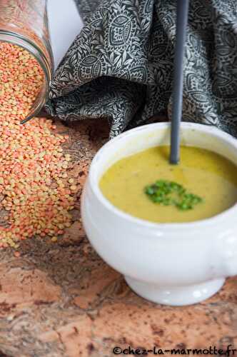 Soupe de chou kale, patate douce et lentilles