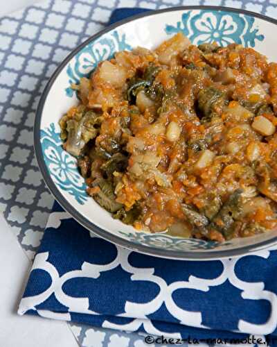 Tajine de pommes de terre, carottes et kalettes