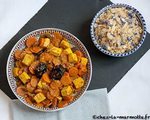 Tajine de tofu aux oignons et aux fruits secs