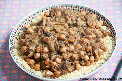 Tajine végétal à la rhubarbe, oignons et pruneaux (La rhubarbe côté salé #3)