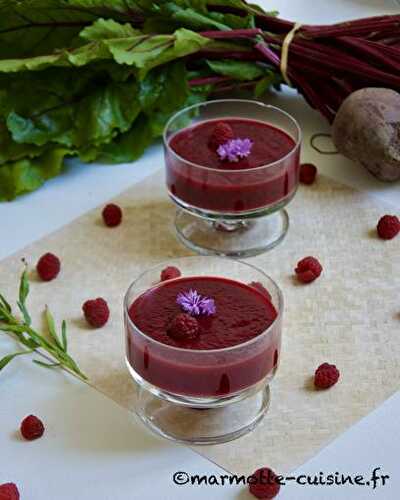 Soupe froide de betterave aux framboises (Un légume, trois recettes)