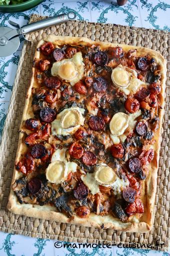 Pizza aux blettes, chorizo et chèvre 