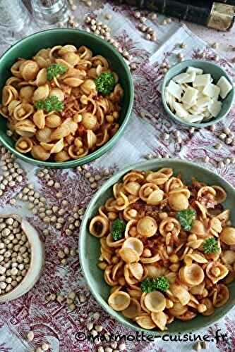 Orecchiette aux pois chiches et guanciale