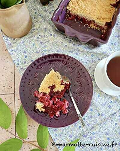 Crumble aux navets caramélisés, framboises et fraises 