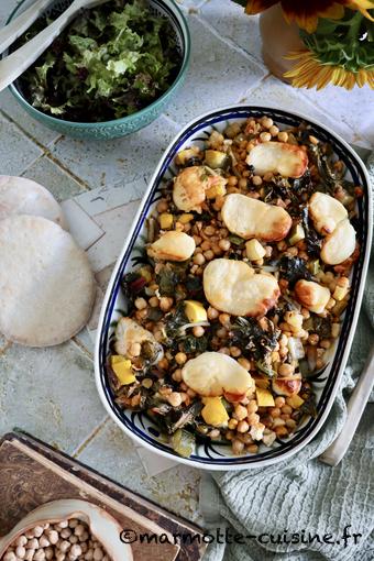 Blettes, pois chiches et halloumi au four